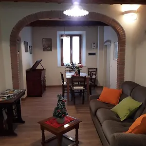 Dinas House Tuscany Holidays Terricciola
