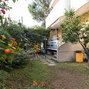 Casa Con Giardino Vicino Al Mare Massa (Tuscany)