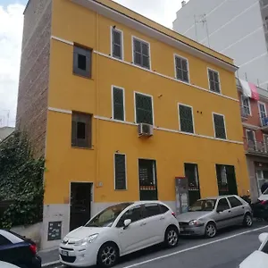 Appartamento Urbino 33, Roma