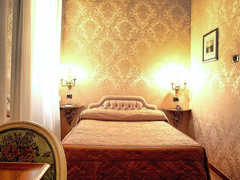 ****  Hotel Turner Róma Olaszország